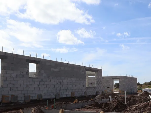 1358 Mount Royal Dr, Saint Cloud, FL 34771