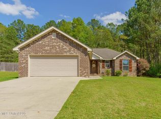 59 Hemingway Dr, Sumrall, MS 39482