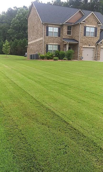 2nd image of 2441 Noelle Ln