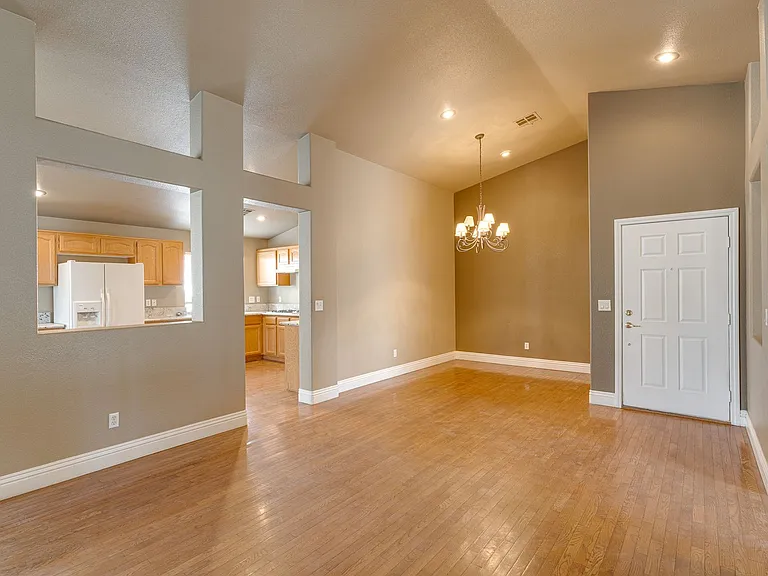 1842 Stablegate Ave — Photo 5