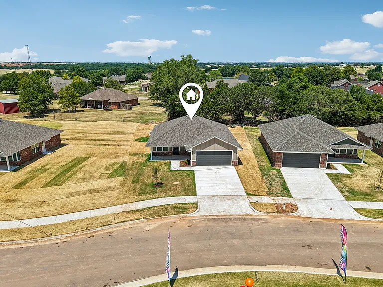 Enclave Estates — Photo 33
