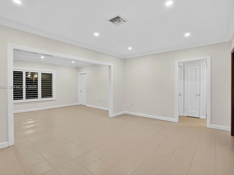 1435 Blue Rd — Photo 7