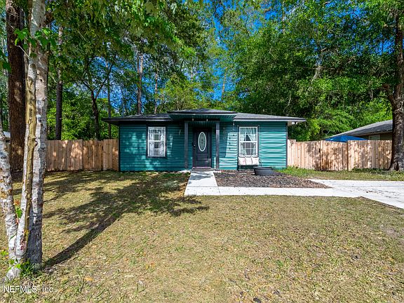 2nd image of 232 BRADFORD Drive