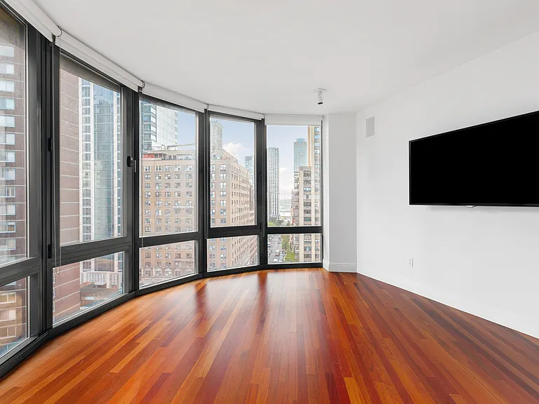 155 W 70th St #11D — Photo 5