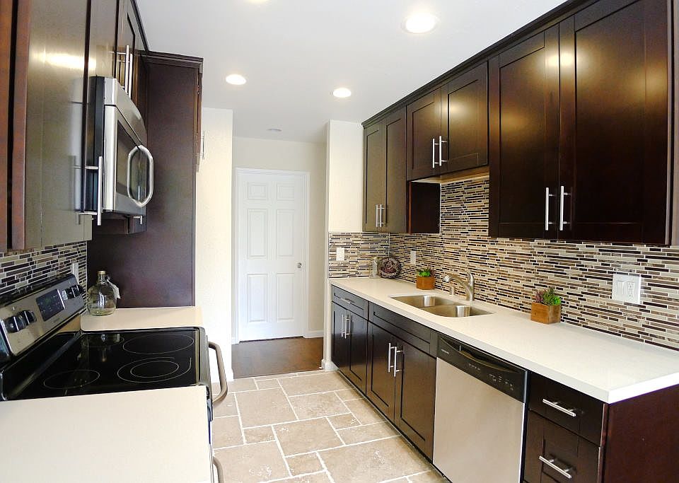 1st image of 3640 Arey Dr APT 2