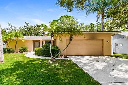 5453 Colonial Oaks Blvd Photo 1