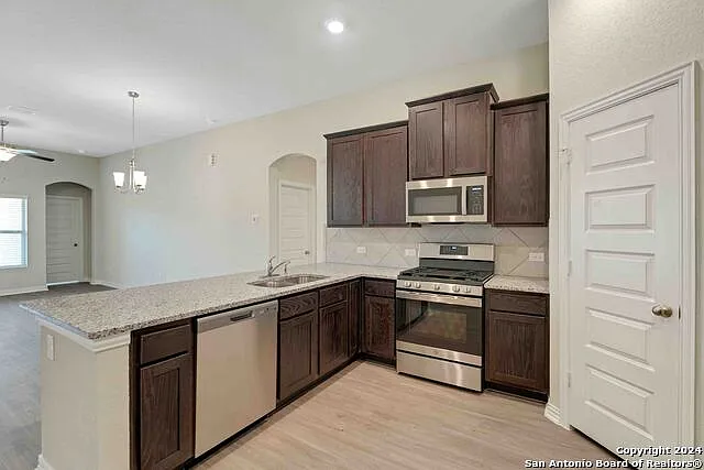 3 bed, 1300 sqft, $1,795 — Photo 4