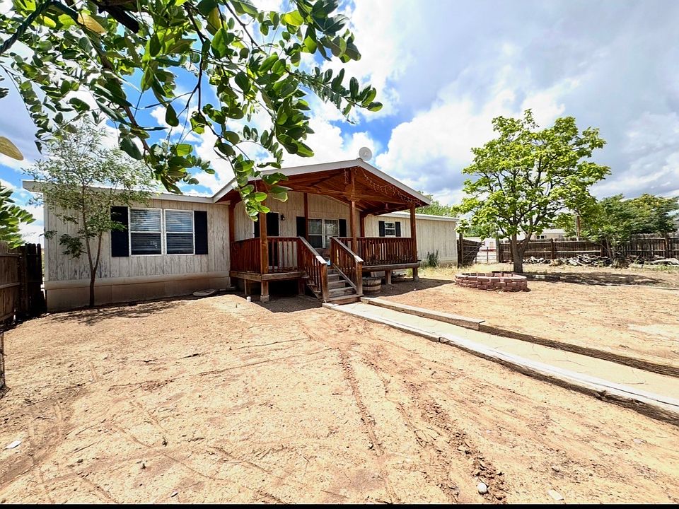 1st image of 904 La Loma Ln