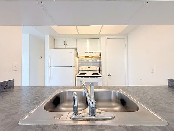 4th image of 3716 137th Ave N APT A