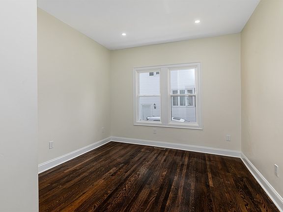 5th image of 51 Broadway