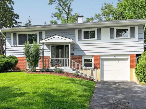 730 Hillcrest Blvd, Hoffman Estates, IL 60169