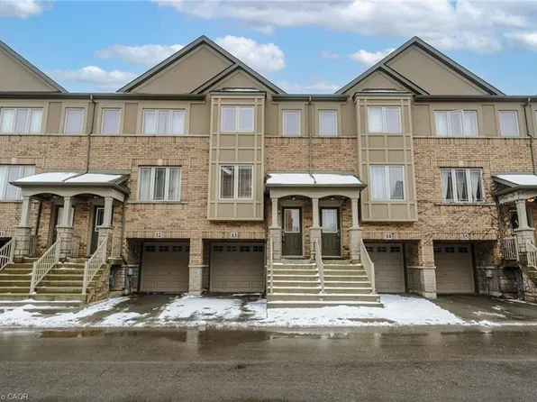 201 Westbank Trl #13, Hamilton, ON L8J 0H4