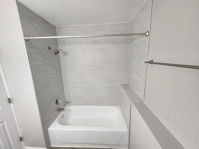 2922 Straus Ln #B — Photo 11