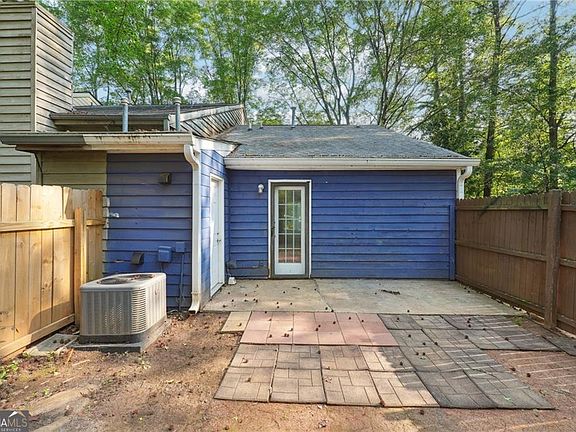 3rd image of 3799 Henry Ct