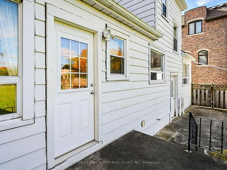 60 Northwood Dr — Photo 30