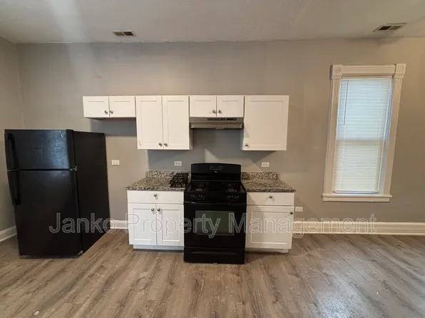 1350 E 76th St, Chicago, IL