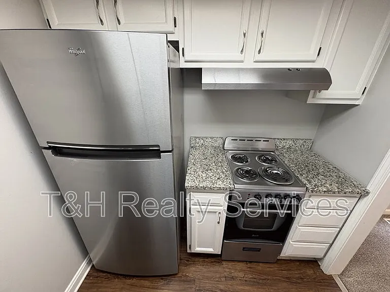 751 N Rangeline Rd #2 — Photo 4