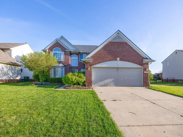 7798 Greene Farm Dr, Ypsilanti, MI 48197