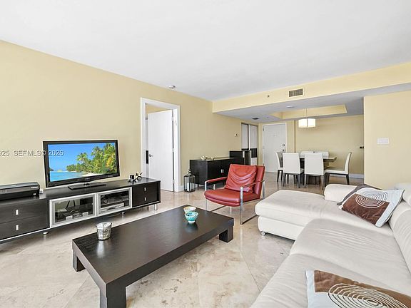 4th image of 650 West Ave APT 1104