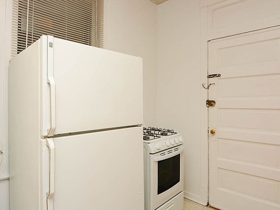 4th image of 727 W Barry Ave APT 1A