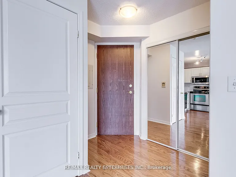 2545 Erin Centre Blvd N #1409 — Photo 3