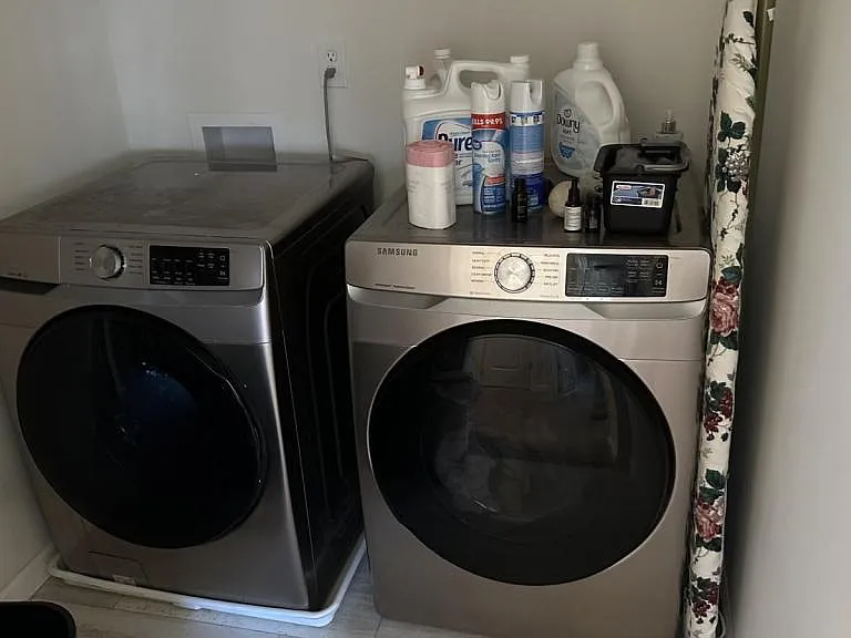 202 Greenfield Ave — Photo 8