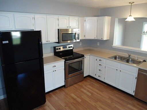 3rd image of 501 Jayson Cir