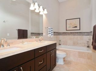 3741 N Damen Ave #2S, Chicago, IL 60618