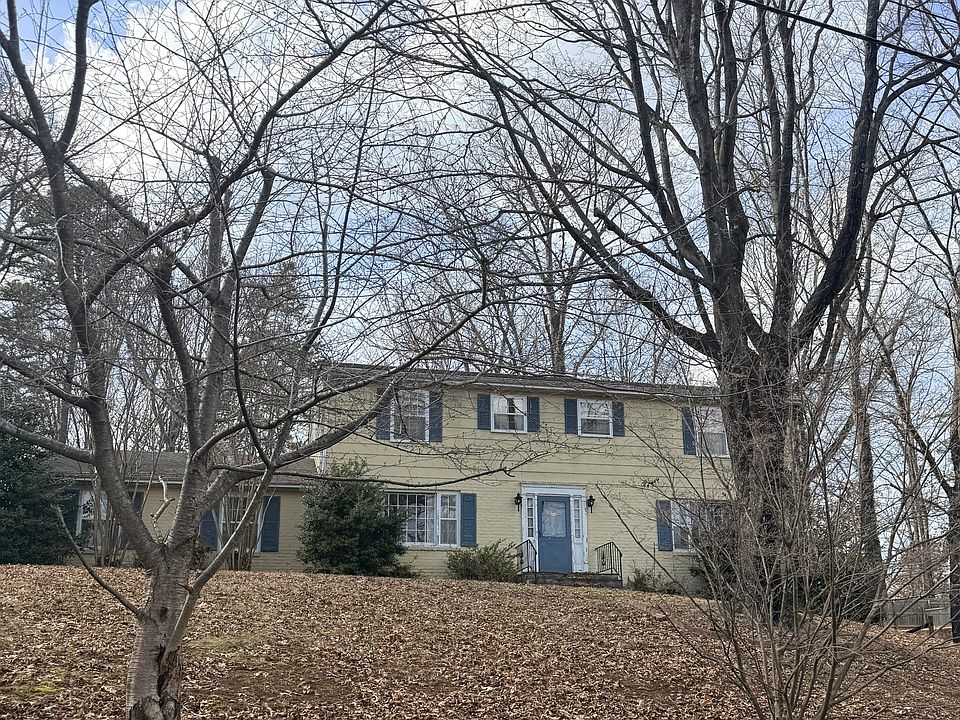 2nd image of 3943 Park Ln SW