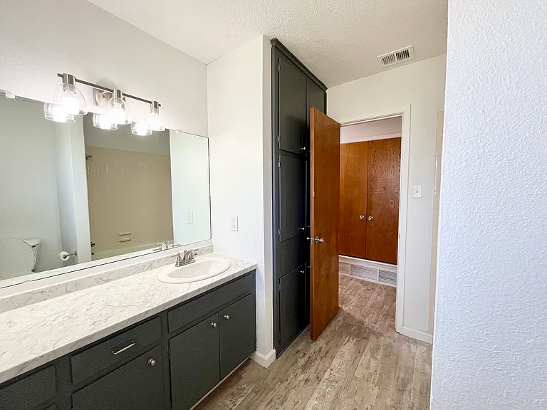 6415 Circo Dr — Photo 11