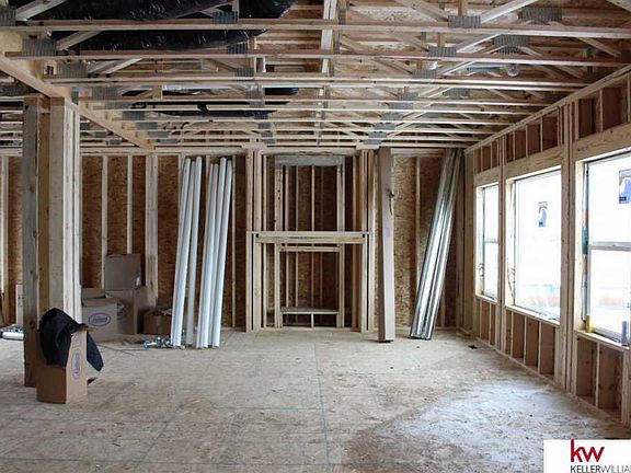 4th image of 11609 S 110th St