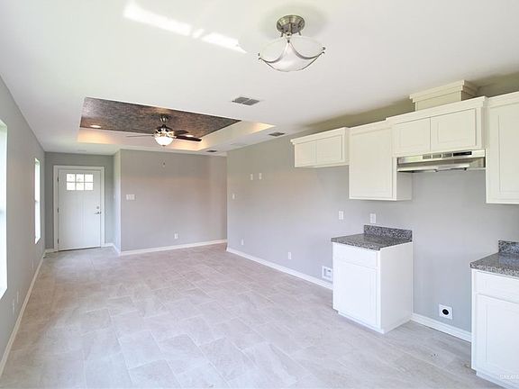 4th image of 202 N Iris St