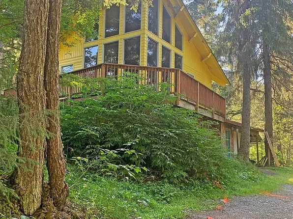 333 Timberline Dr, Girdwood, AK 99587
