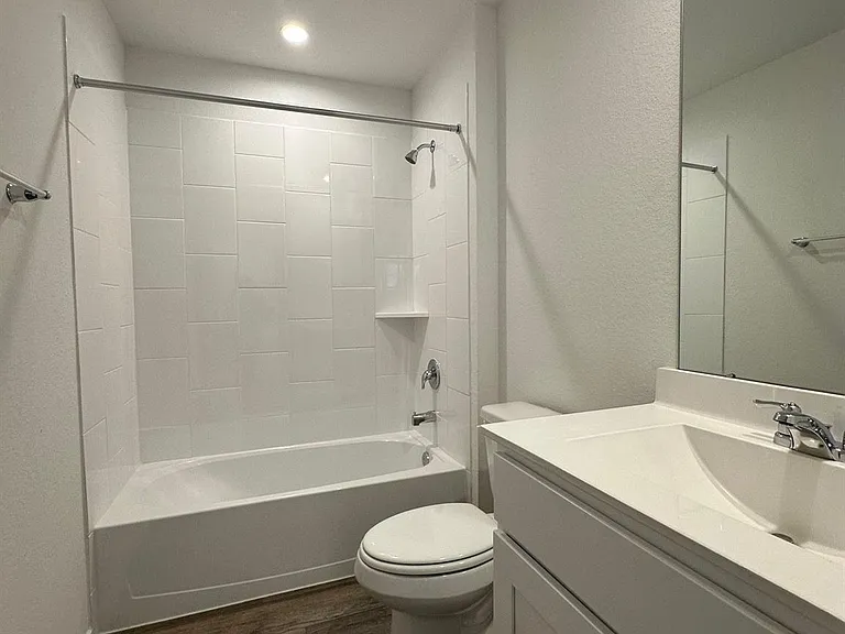 4251 Berwick Park Ln — Photo 9