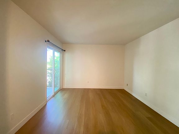5th image of 9005 Cynthia St APT 316