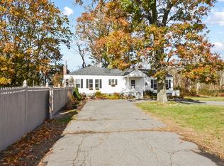 1042 East St, Tewksbury, MA 01876