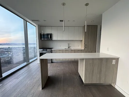 Rented by Winzone Realty Inc | media 5