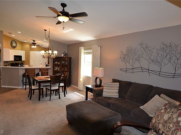 4th image of 12360 Notting Hill Ln Unit 39