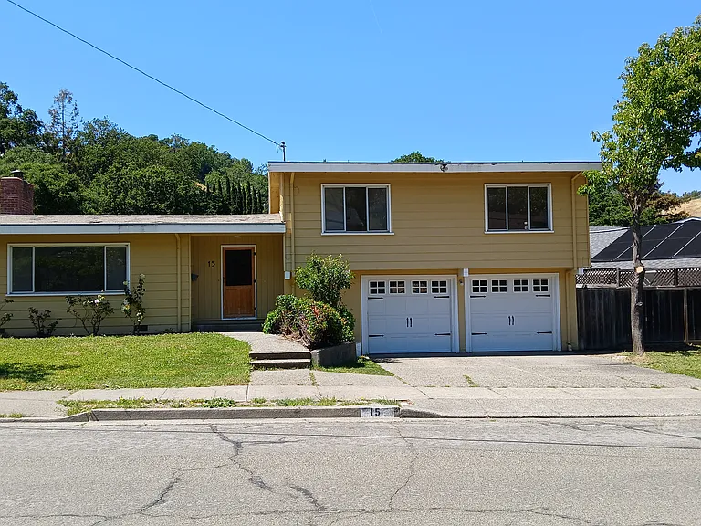 15 Carmel Dr — Photo 7