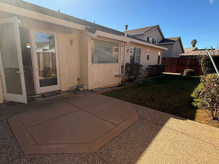 2605 Sage Ct — Photo 9