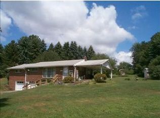 203 W Fenn Dr, Gibsonia, PA