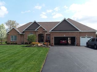 57 E Bellaqua Estates Dr, Rochester, NY 14624