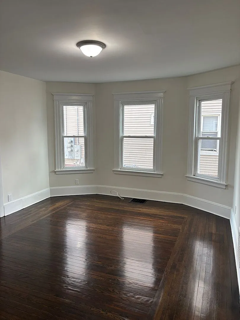 38 Roberts St — Photo 4