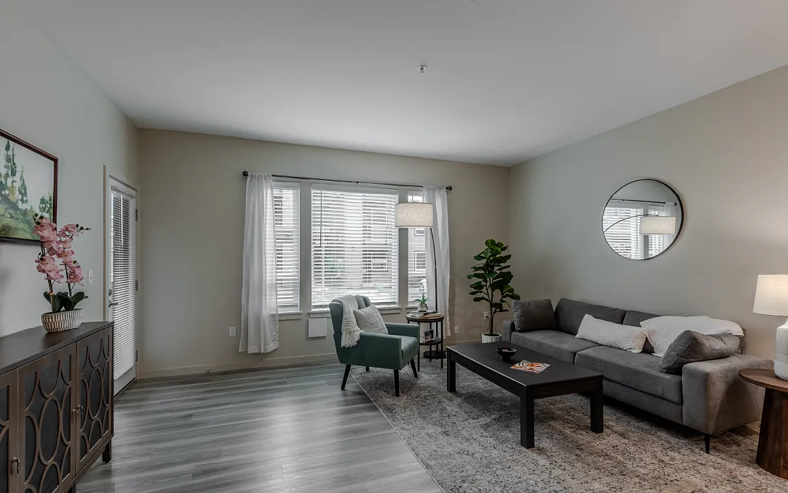 Fox Ridge Apartments — Photo 1