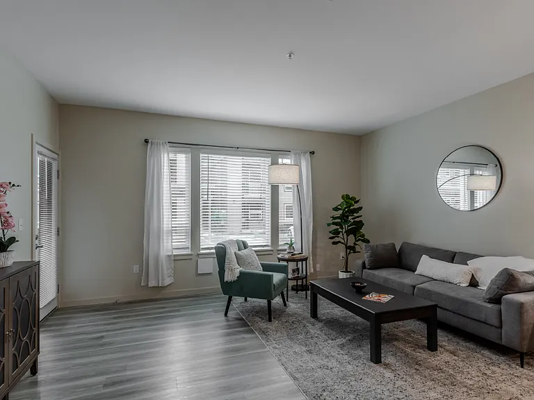 Fox Ridge Apartments — Photo 1