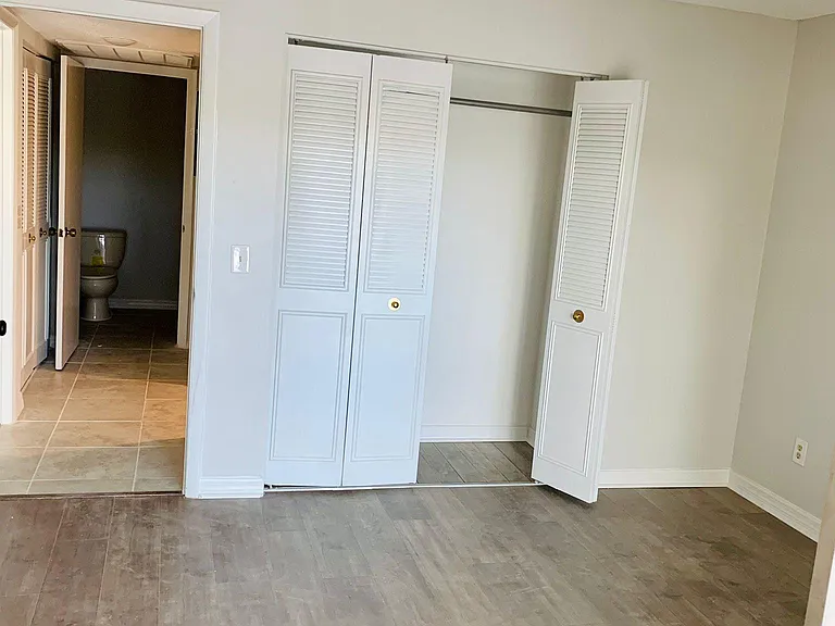 4411 Shady Terrace Ln — Photo 6