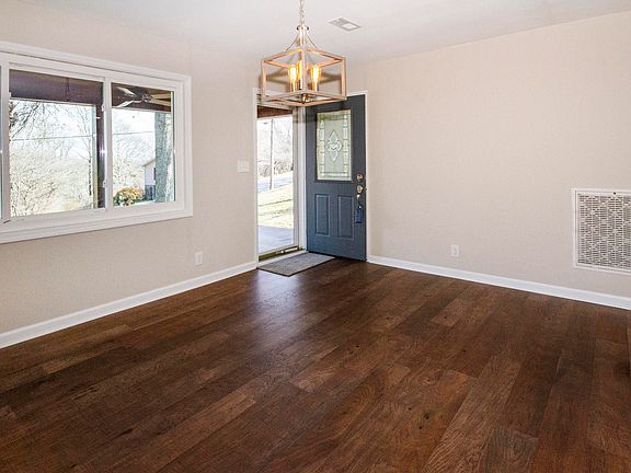 2nd image of 614 Crestwood Dr