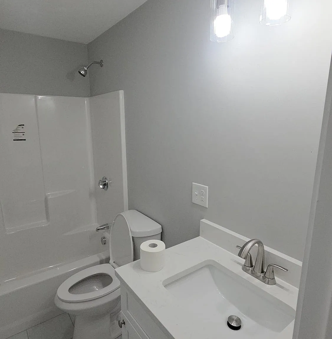 4 bed, $4,500 — Photo 3