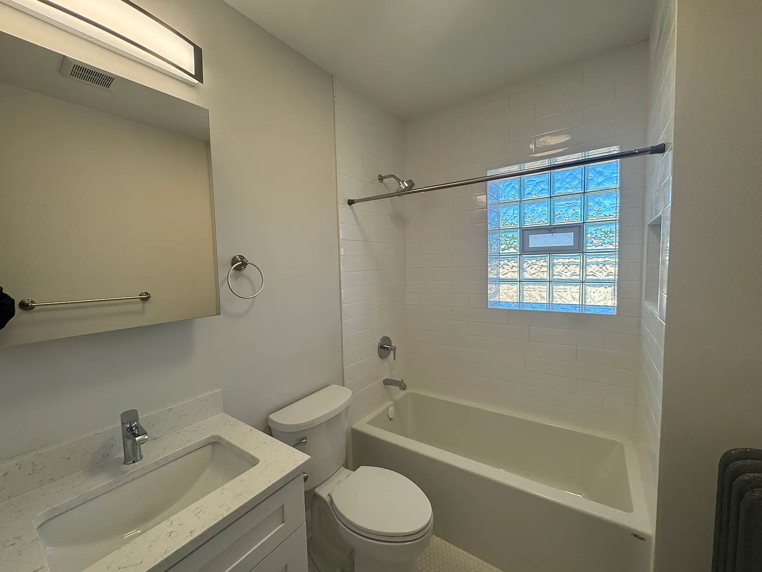 2 bed, 900 sqft, $2,500 — Photo 3