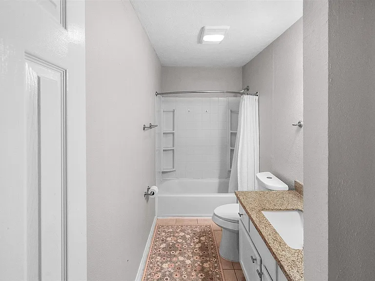 16766 Lake Cir — Photo 16